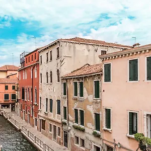 Spirito Santo Canal View Italie