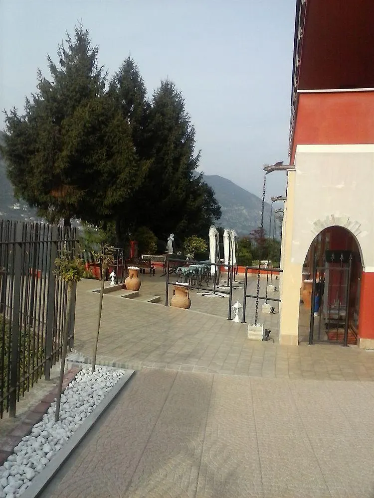 Hotel Empire Resort Iseo 3*,