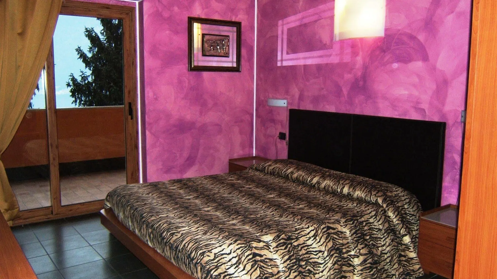 Hotel Empire Resort Iseo 3*,